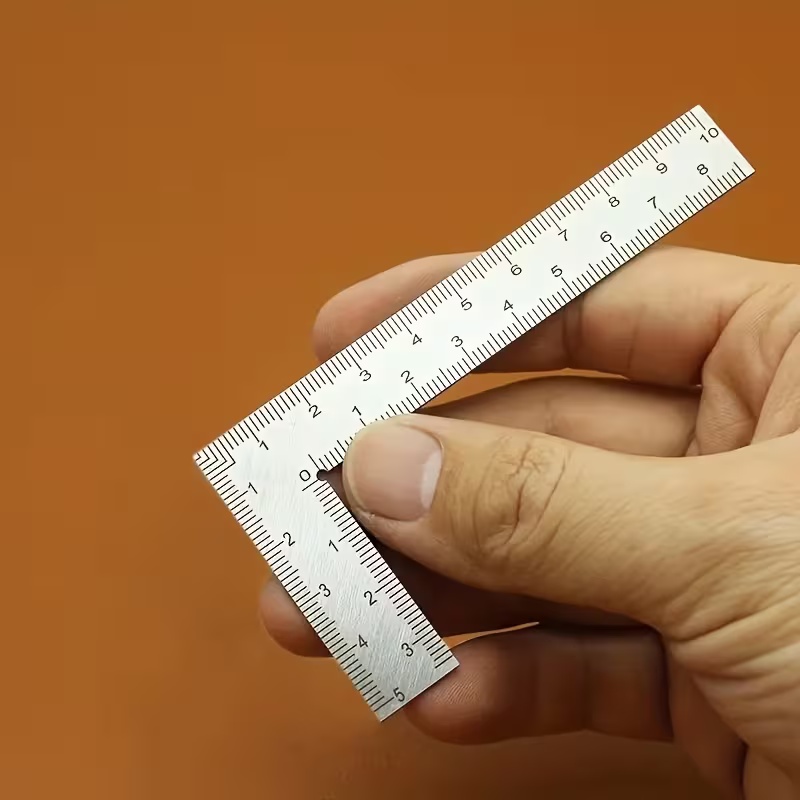Mini Righello a L in Acciaio I - Leatherwork Ruler recensione e prezzo